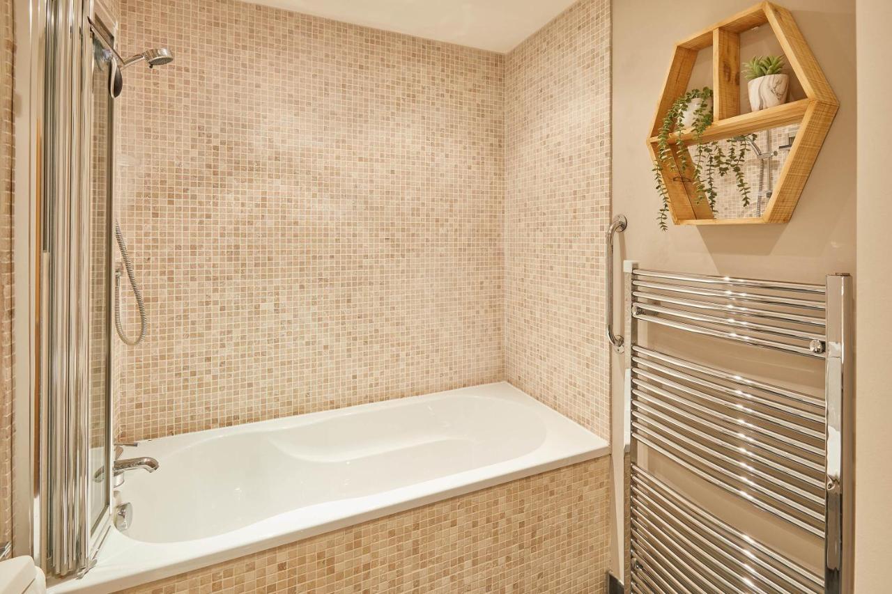 Host & Stay - Easby Hall 2 สการ์โบโรห์ ภายนอก รูปภาพ